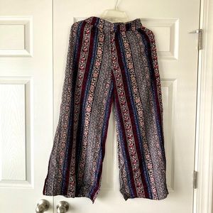 Boho flowy patterned pants